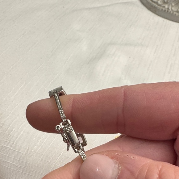 Elegant Silver Bracelet with Multicolor Gemstones - Picture 5 of 5